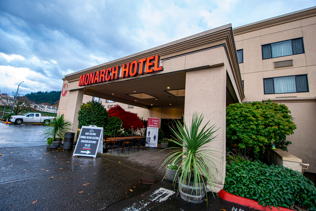 Monarch Hotel I